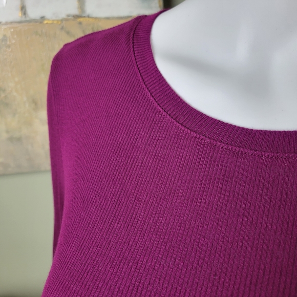 Old Navy Ribbed Knit Top - Picture 4 of 9